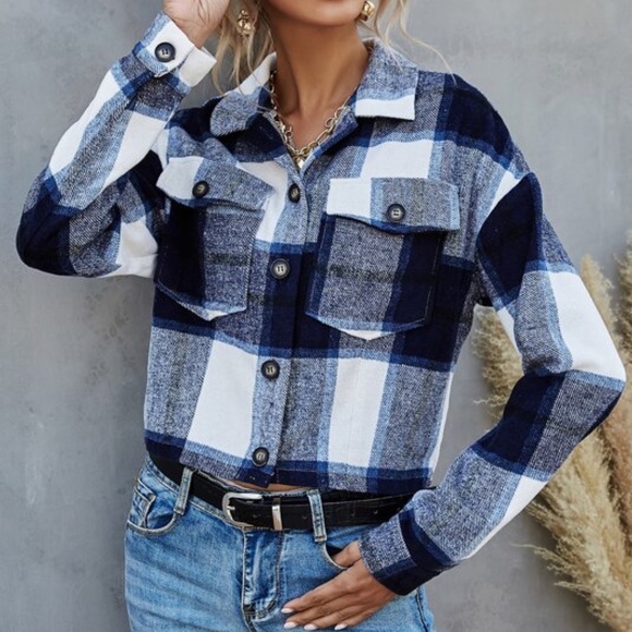 Cozy Plaid Button Cropped Jacket Shacket - Picture 4 of 5